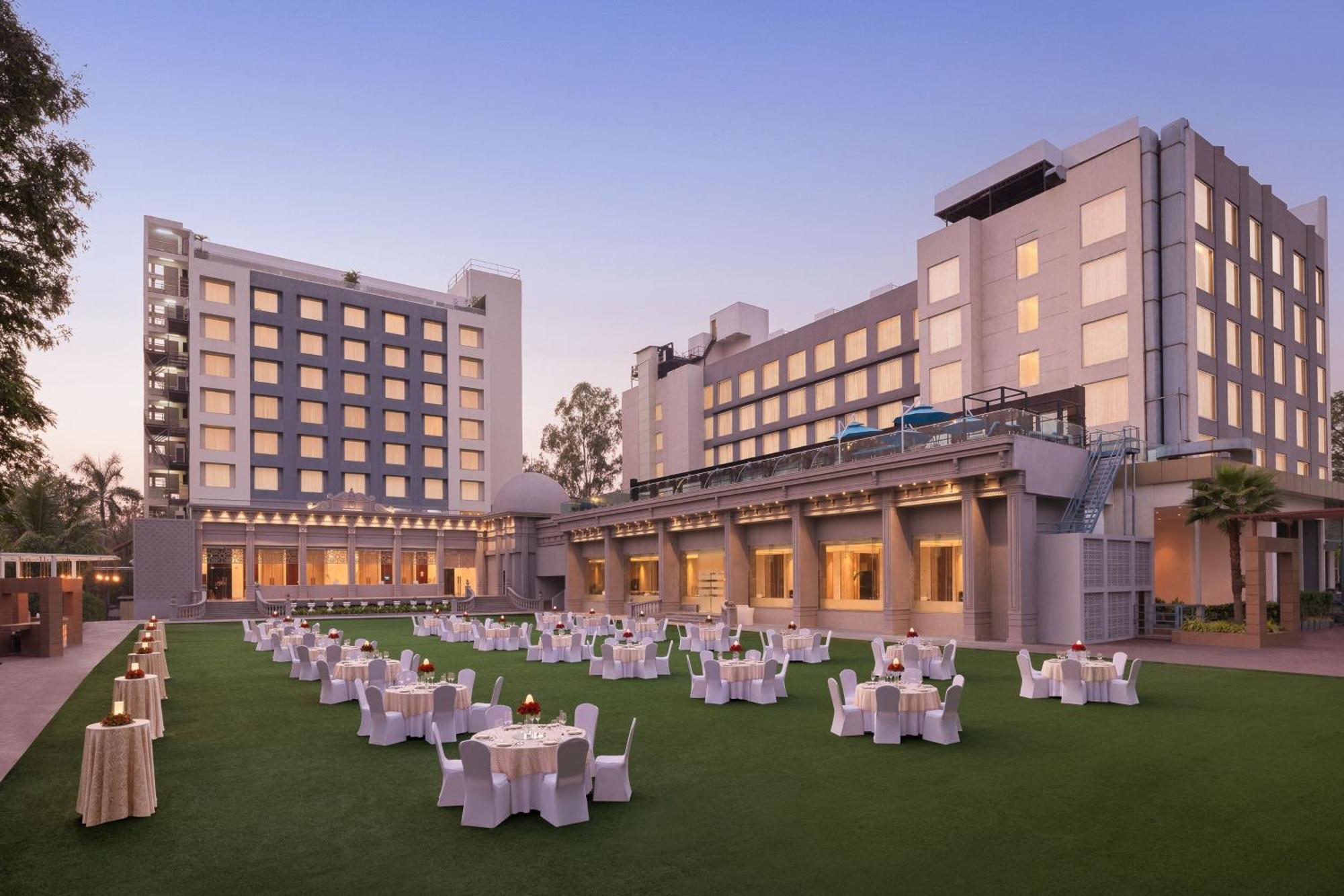 Indore Marriott Hotel Екстериор снимка